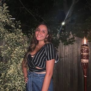 Meet your Posher, Valeria